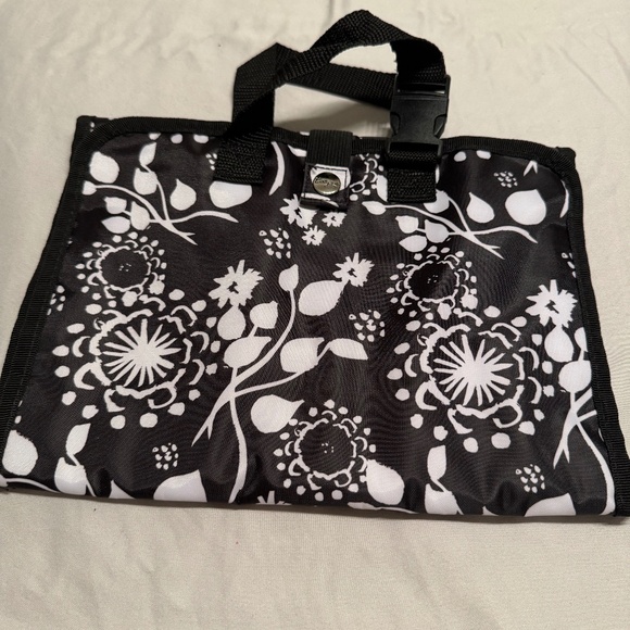 Thirty-one Timeless Beauty Bag - Picture 1 of 3